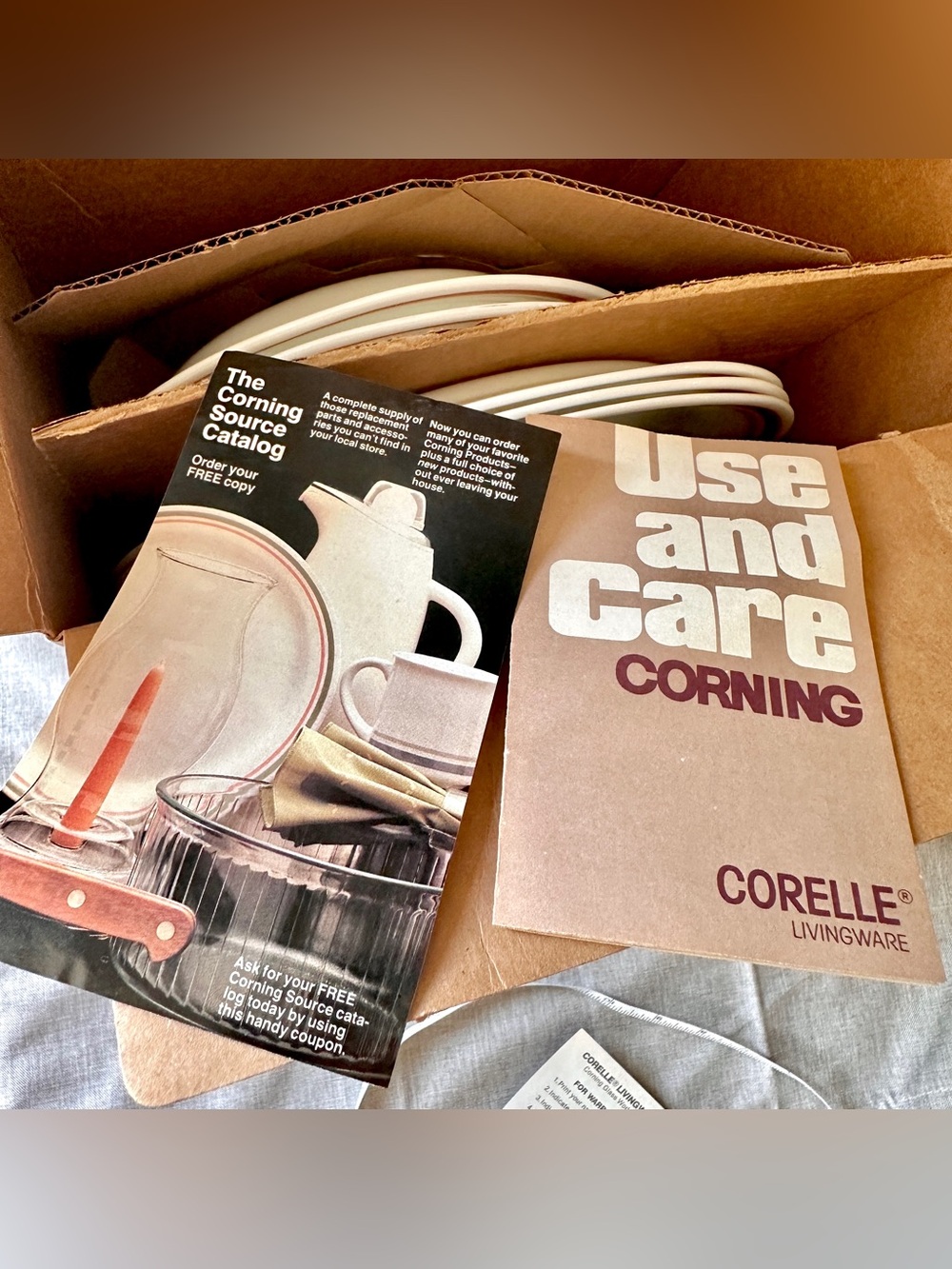 *Vintage* NEW in Box! Corelle Dimension IV Cinnamon 16 Piece Set 4 Place Setting - Picture 11 of 16